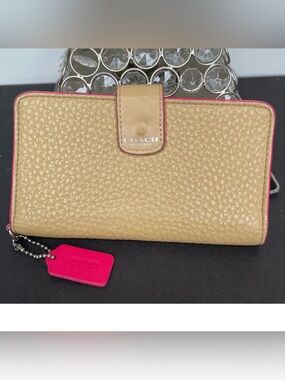 COACH Pebbled Leather Bifold Snap Wallet Bleecker Edgepaint Colorblock EUC Coach